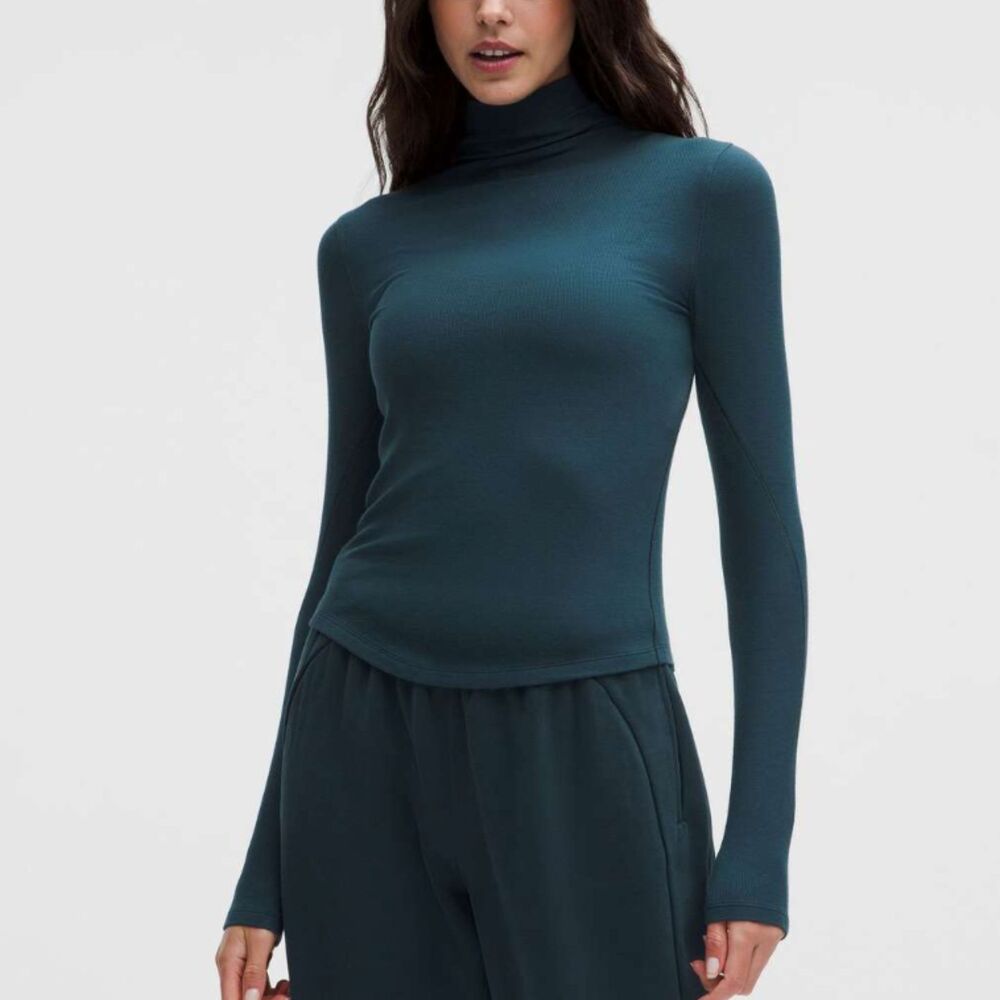 Women Lululemon Hold Tight Long-Sleeve Turtleneck Indochine Blue Casual Neutral